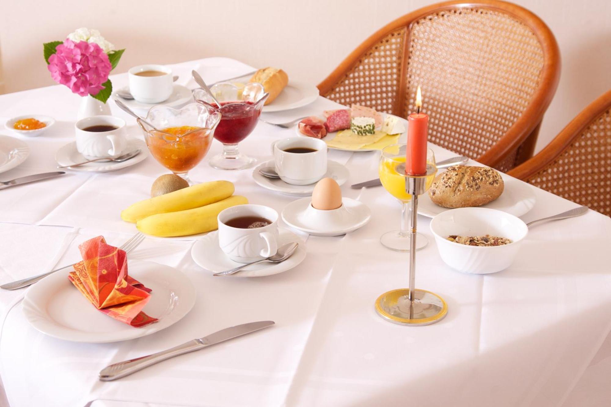 Hotel Reinhardtshof Garni Wolfschlugen Екстер'єр фото