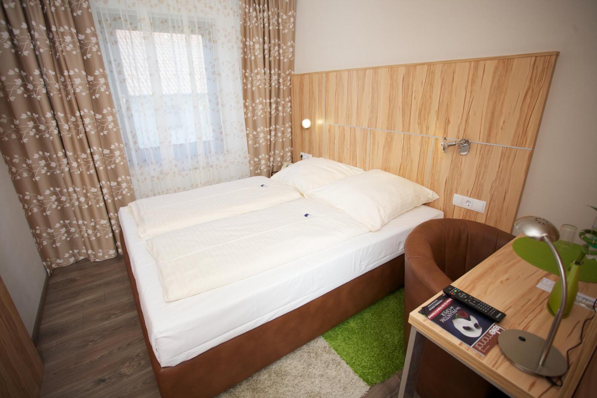 Hotel Reinhardtshof Garni Wolfschlugen Номер фото