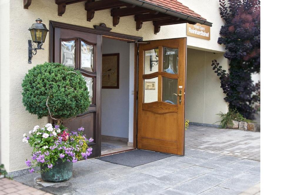 Hotel Reinhardtshof Garni Wolfschlugen Екстер'єр фото