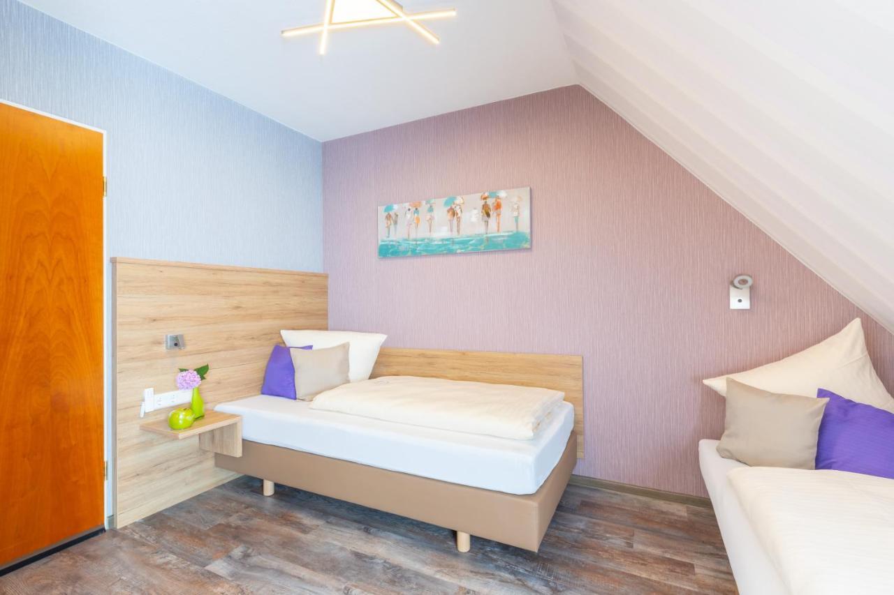 Hotel Reinhardtshof Garni Wolfschlugen Екстер'єр фото